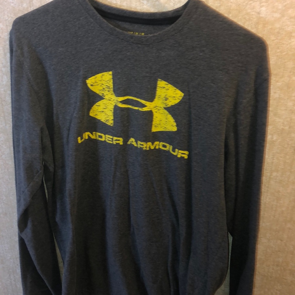 Under Armour Men’s Long Sleeve Shirt - Medium